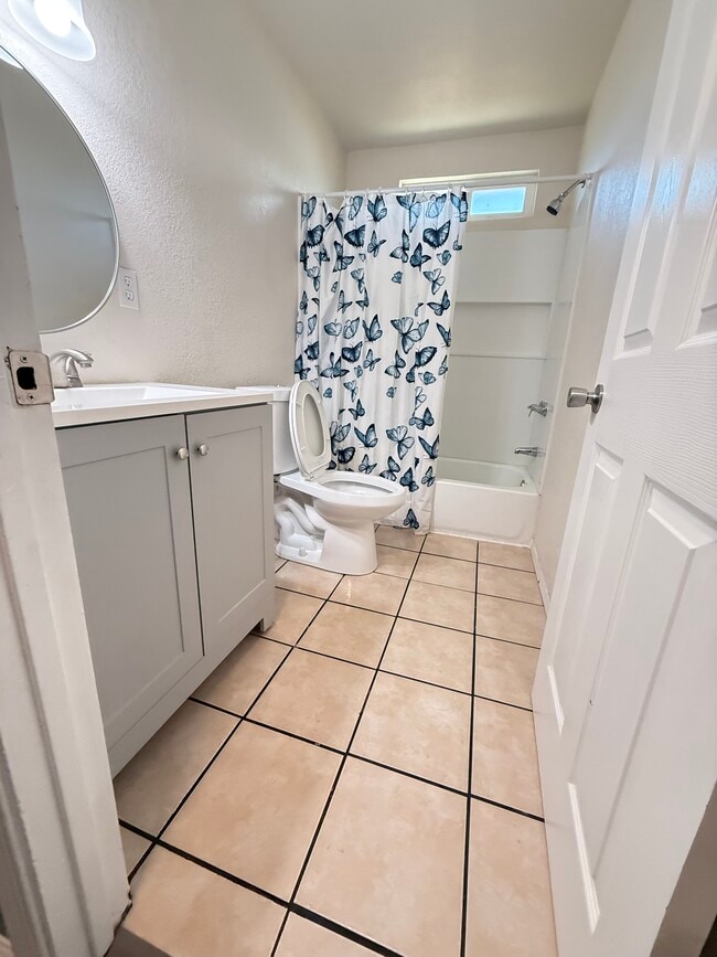 Photo - 1015 4th St Unidad B