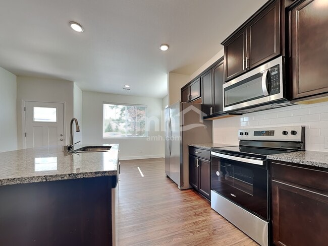 Photo - 33013 Lookout Ln