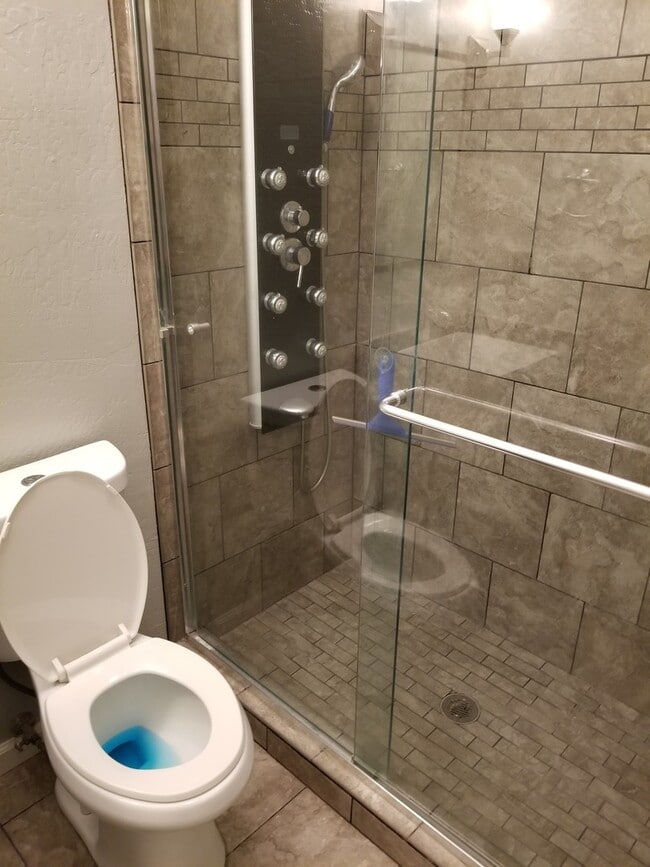 Photo - 1 BR Loft Available now