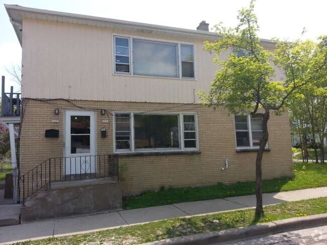 Building Photo - 5327WFairmountJ Unit 5329 Rental