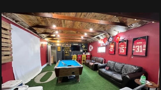 Photo - 812 W 4th St