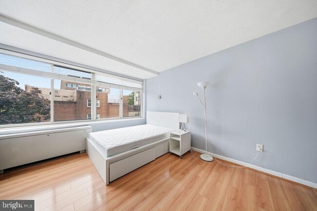Photo - 922 24th St NW Unit 312