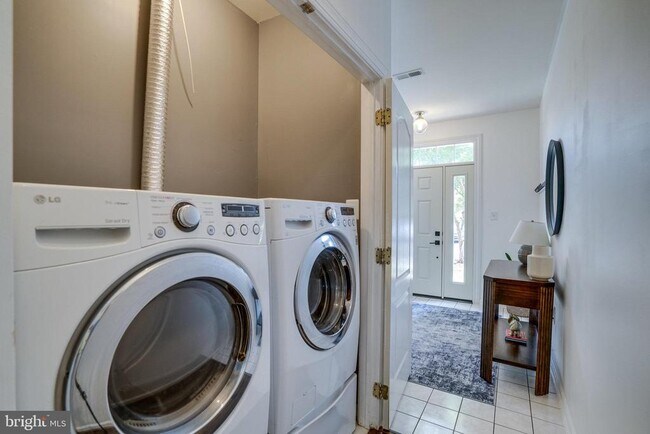 Photo - 955 Herons Run Ln Townhome