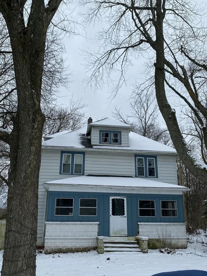 Photo - 3505 S Racine Ave