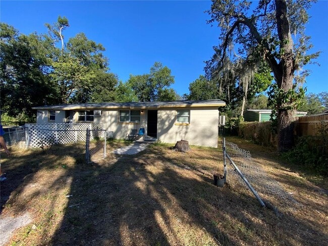 Building Photo - 10109 N 11th St