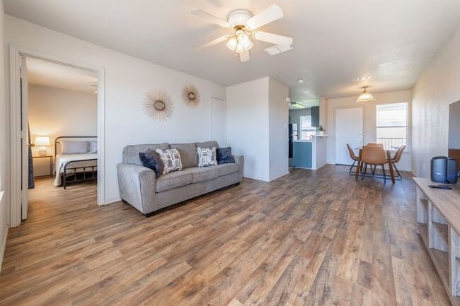 Photo - 5705 Greengate Dr Unit C