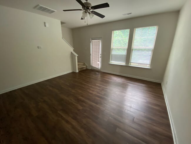 Room in Townhome on Haskell Dr