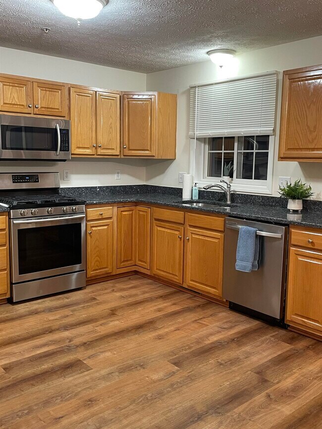 Photo - 15 Georgetown Dr