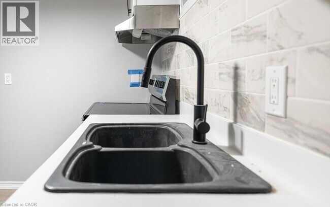 Photo - 99 E 36th St