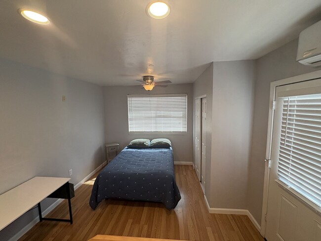 Photo - Beautiful furnished studio apartment