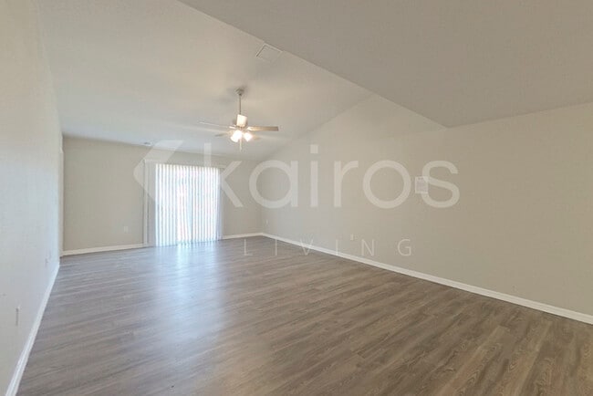 Photo - 18326 Gibraltar Ln