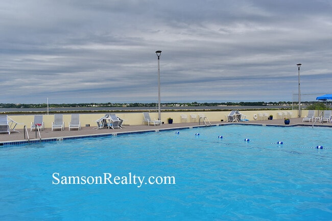 Photo - 400 Narragansett Pkwy Unit EI3