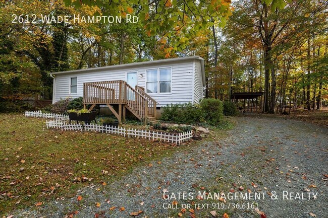 Photo - 2612 Wade Hampton Rd