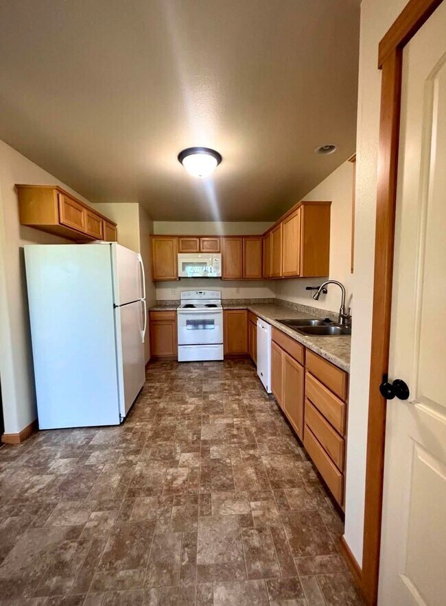 Photo - 308 5th Ave W Unit 308 5th Ave