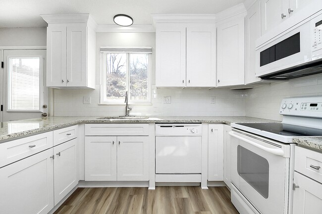 Photo - 1524 Waybridge Ln