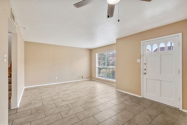 Photo - 1057 Willow Oaks Cir