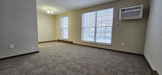 Photo - Peaceful West Milton Apartment Living with Washer/Dryer hookups! – Schedule a Tour Today! Unit 1260 Sanlor Ave 4