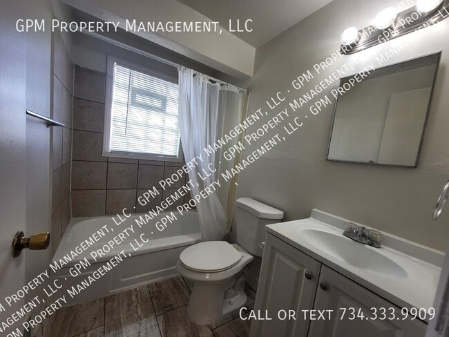 Photo - 8670 Schaefer Hwy Unit Schaefer8670