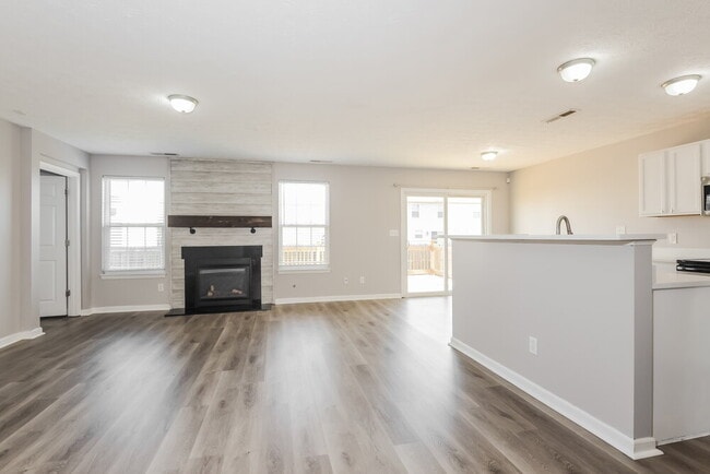 Photo - 8045 Retreat Ln