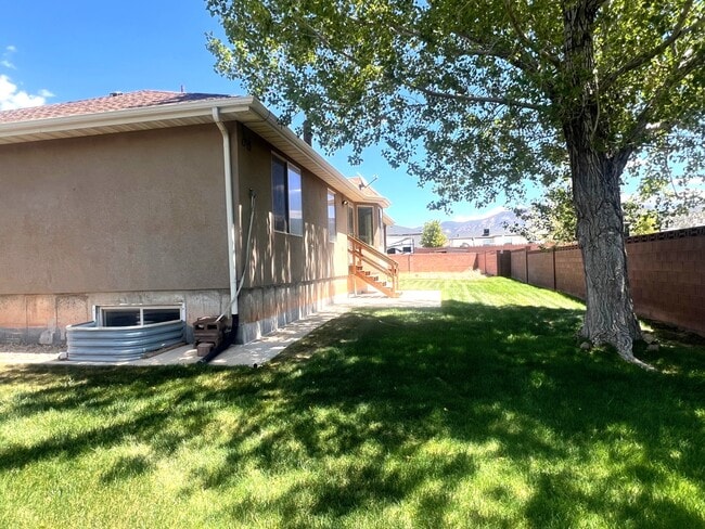 Photo - 320 S 1125 W