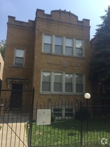 Building Photo - 1449 N Luna Ave Unit B Rental
