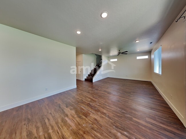 Photo - 1022 N Rivermist Pl