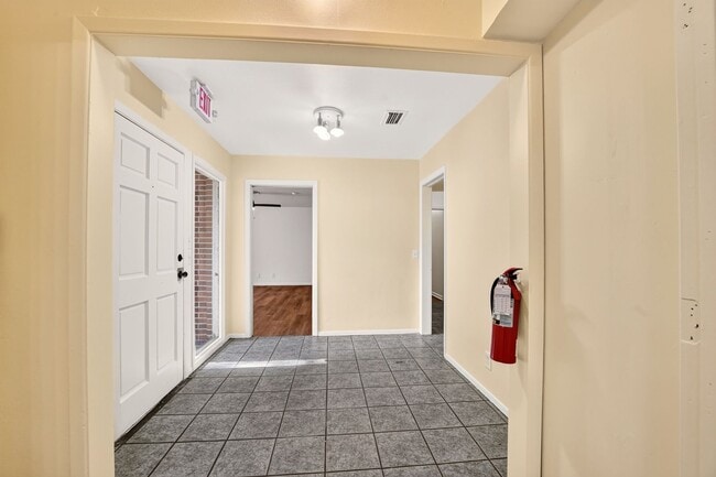 1000 SW 9th St