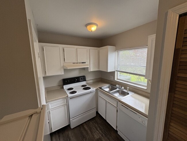 Photo - 1st floor 2 bedroom 2 bathroom