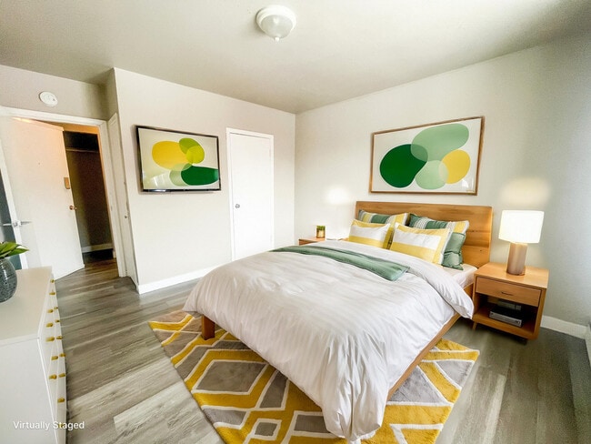 Building Photo - Rae 4122