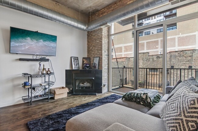 Photo - 1528 S Wabash Ave