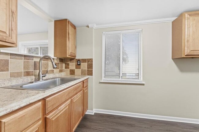 Photo - 2040 Austin Ave