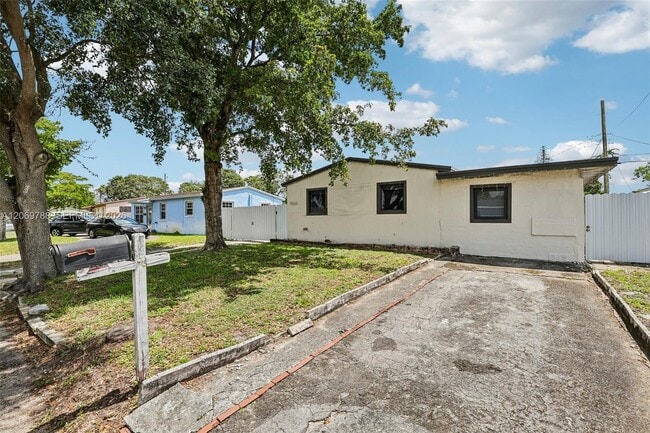 Photo - 1421 N 68th Terrace