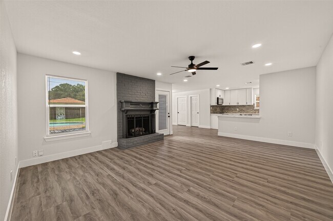 10011 Pine Pass Dr