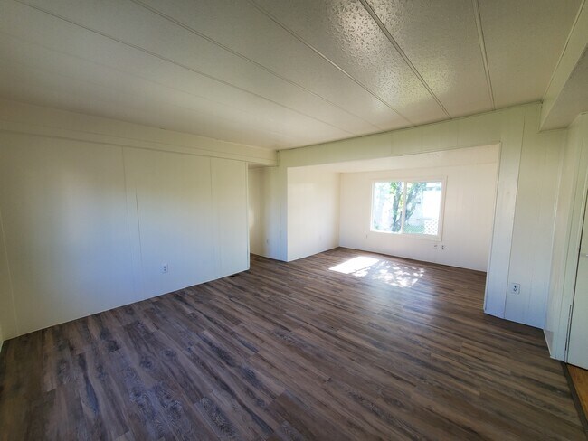 Photo - 3725 Upland St