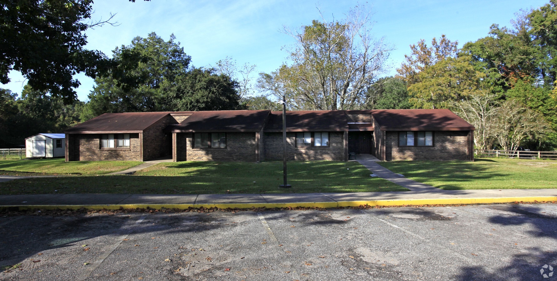 Photo - Willow Bend Apartments