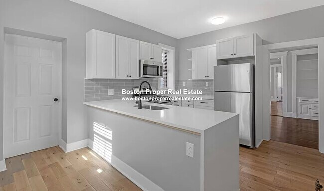 Photo - 28 Glenville Ave Unidad 2