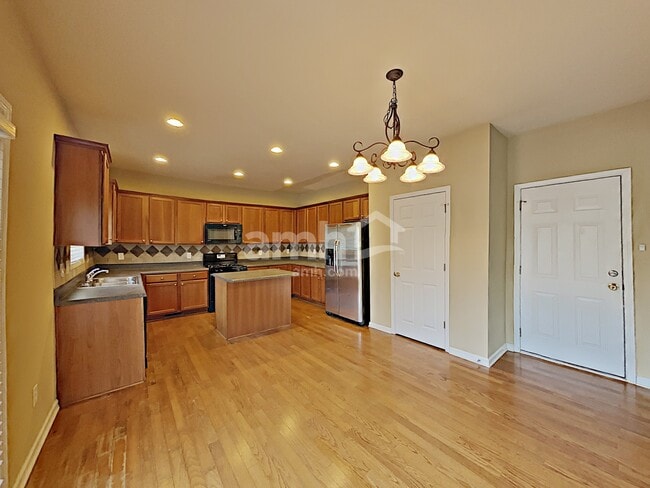 Photo - 327 Meadowcrest Cir