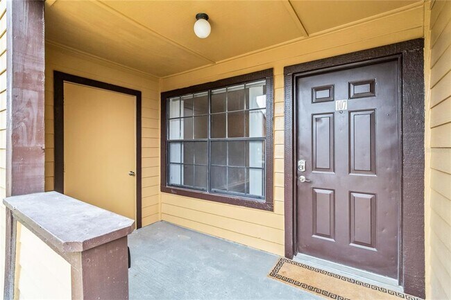 Photo - 320 Black Oak Ct Unidad 107