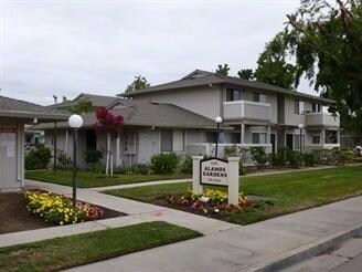 Photo - Alamos Gardens