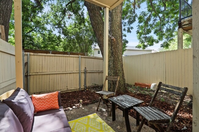 Photo - 6646 E Lovers Ln Unidad 504