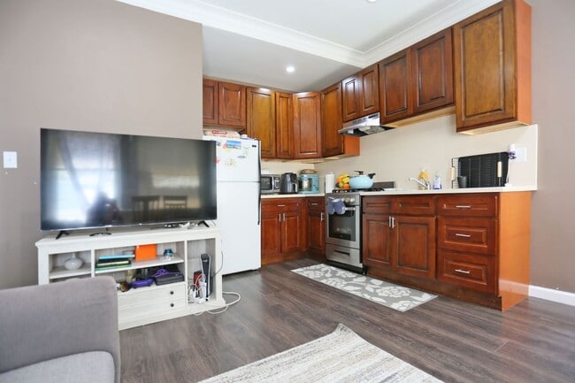 Photo - 1243 Pine St Unit #10