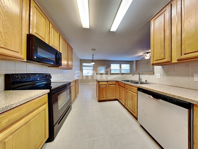 Photo - 1404 Blue Gill Ln