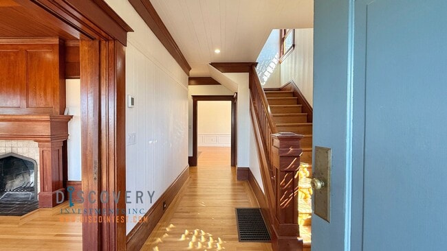 Photo - Panoramic Hill Estate with Sweeping Views