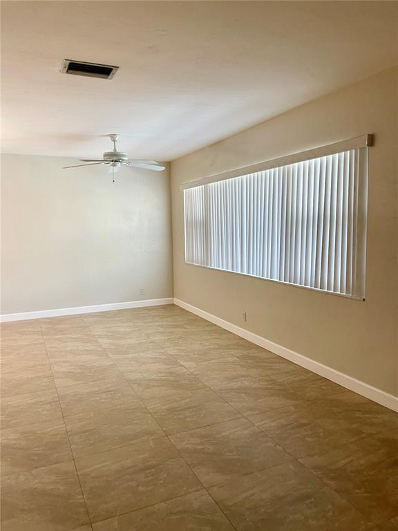 Building Photo - 1005 S 17th Ave Unit 8 Rental