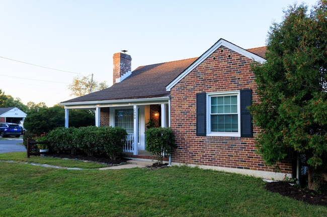 Photo - 2900 Cub Hill Rd