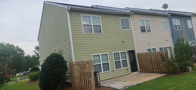 Photo - 7039 Chara Ln SW