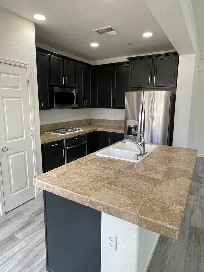 Photo - Move-In Ready Damonte Ranch Townhome