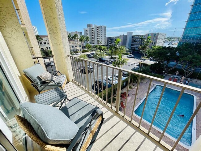 Photo - 400 N Riverside Dr Unit 403