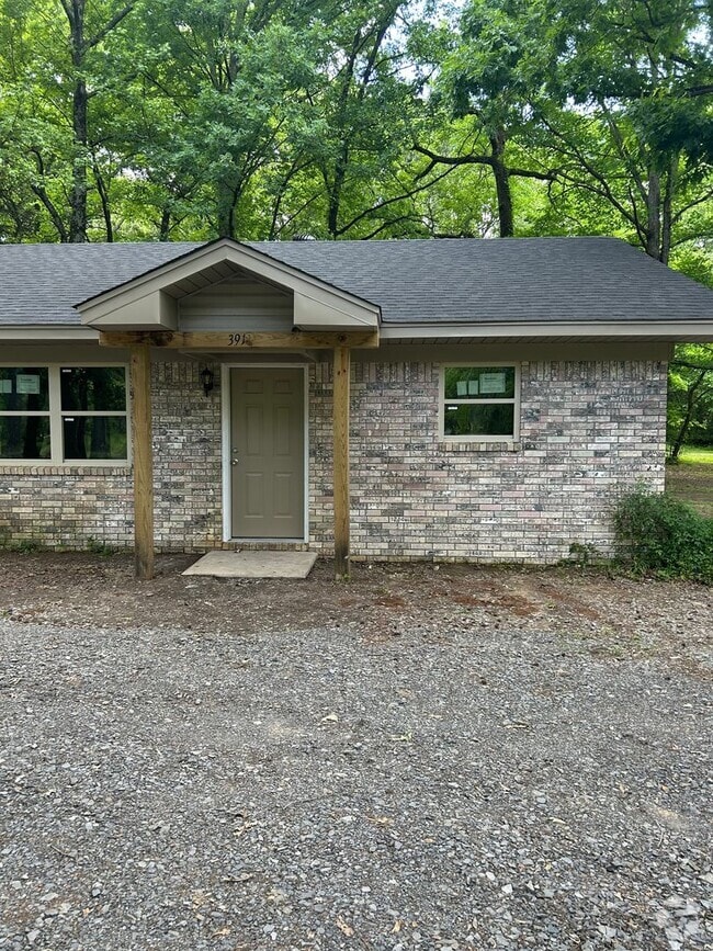Building Photo - contact Peggy 501 676 1758 or Heather 501 ... Rental