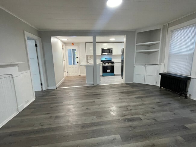 Photo - 65 Hudson Ave Apartamento Unidad / 1st Floor